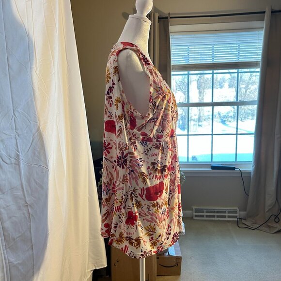 Flirty Pink Sleeveless Top Size 1X Multi Color - Picture 4 of 6